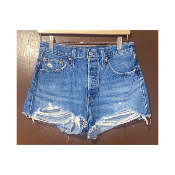 Levi's Pants - Levis Premium 501 shorts size 28